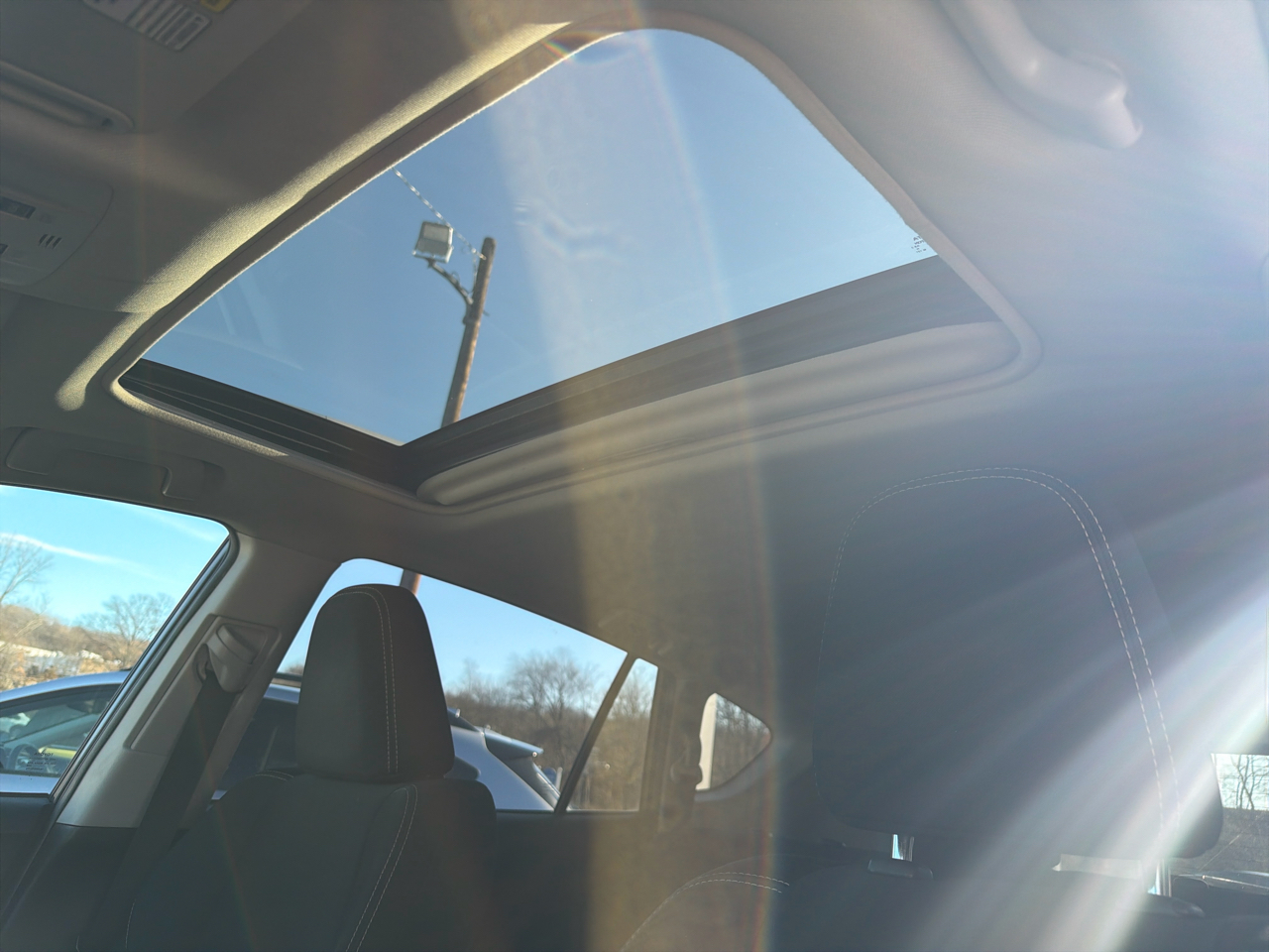 Toyota RAV4 AWD 4dr XLE (Natl) 2014