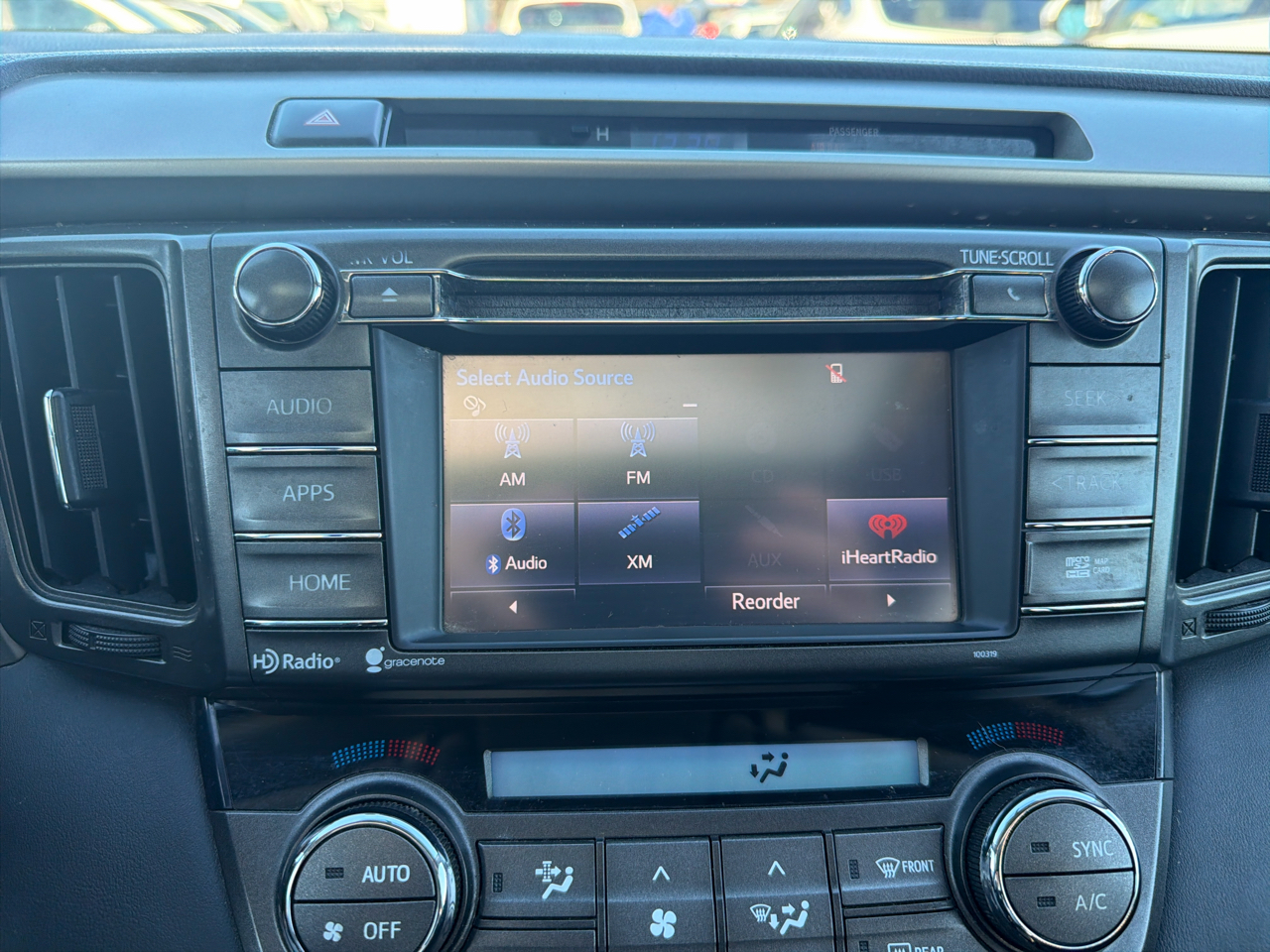 Toyota RAV4 AWD 4dr XLE (Natl) 2014