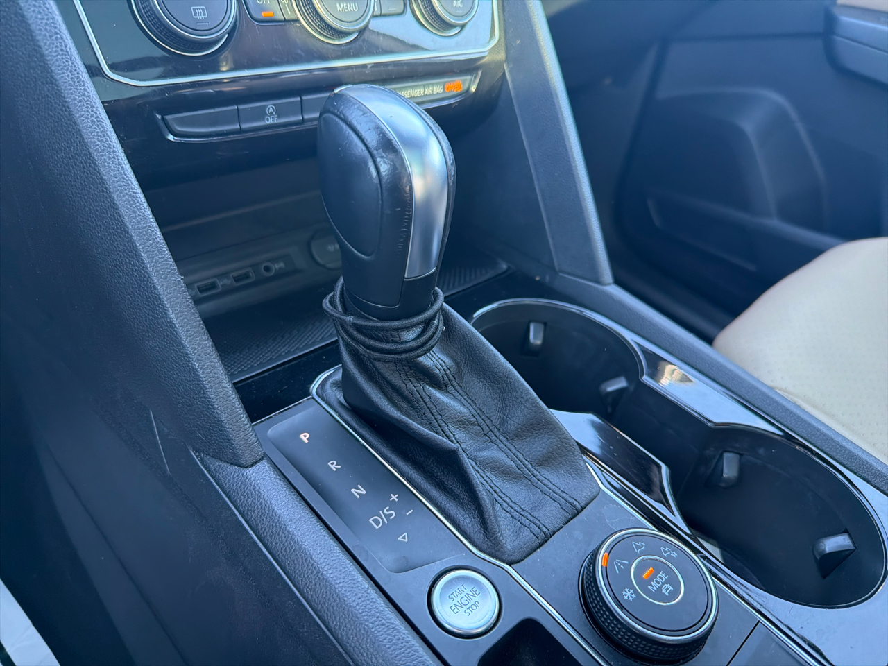 Volkswagen Atlas Cross Sport 2.0T SEL 4MOTION 2020