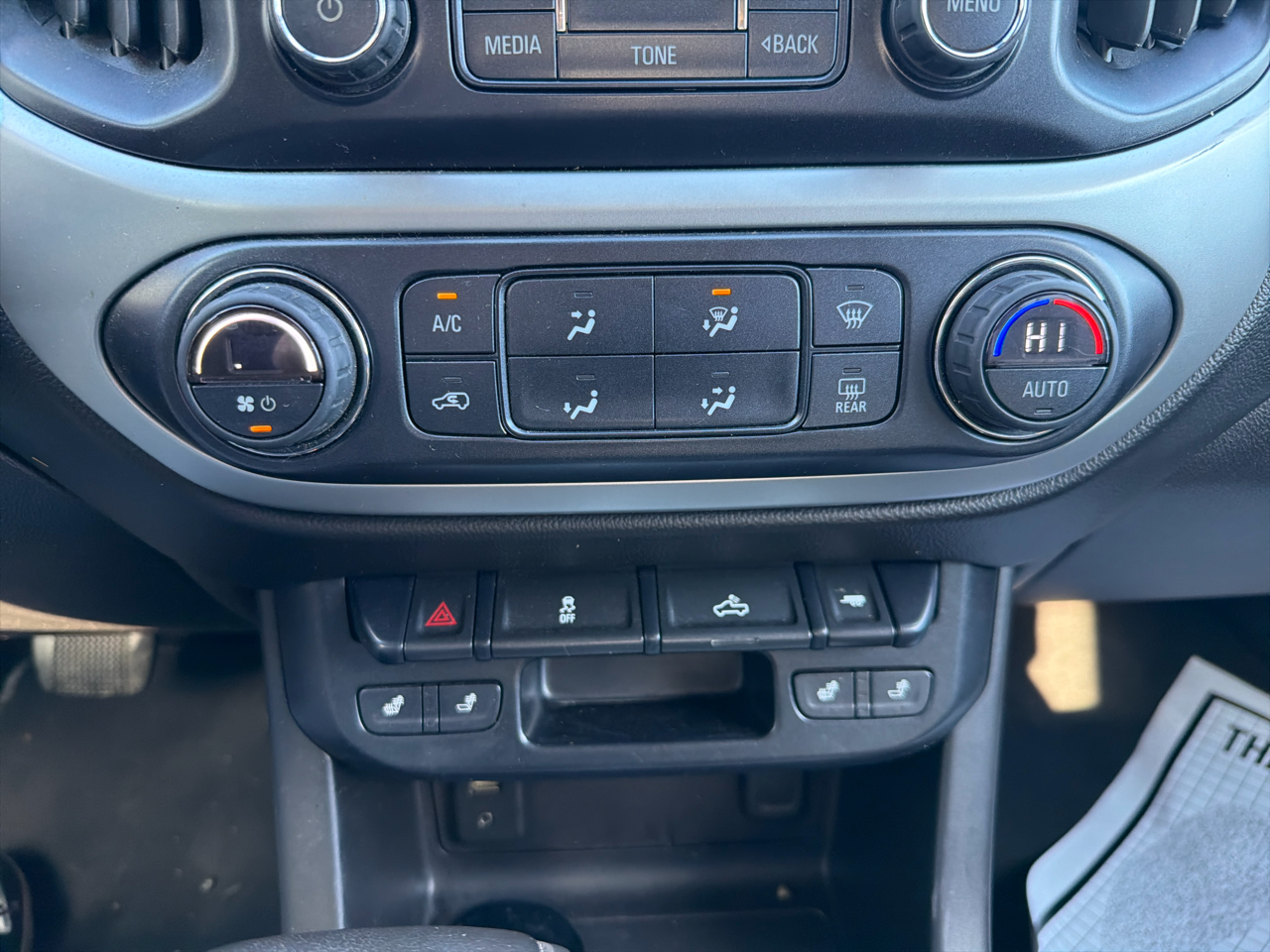 Chevrolet Colorado 4WD Crew Cab 128.3" LT 2015