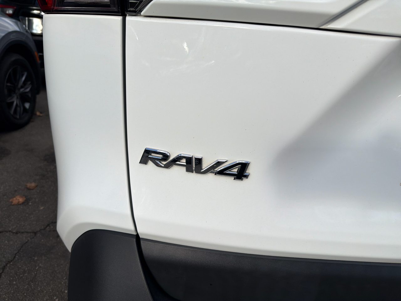 Toyota RAV4 XLE Premium AWD (Natl) 2019