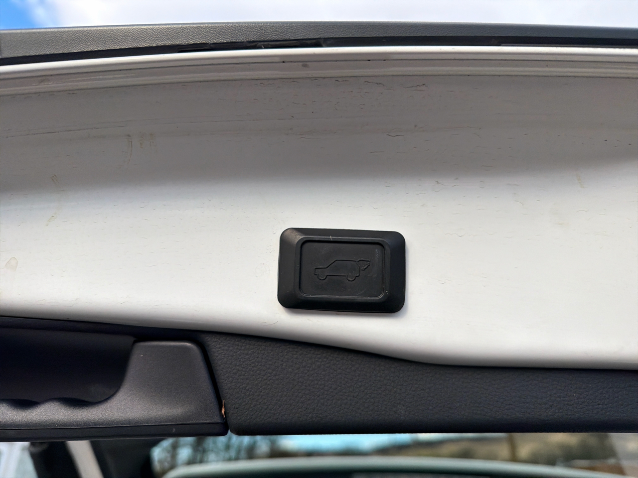 Toyota RAV4 XLE Premium AWD (Natl) 2019