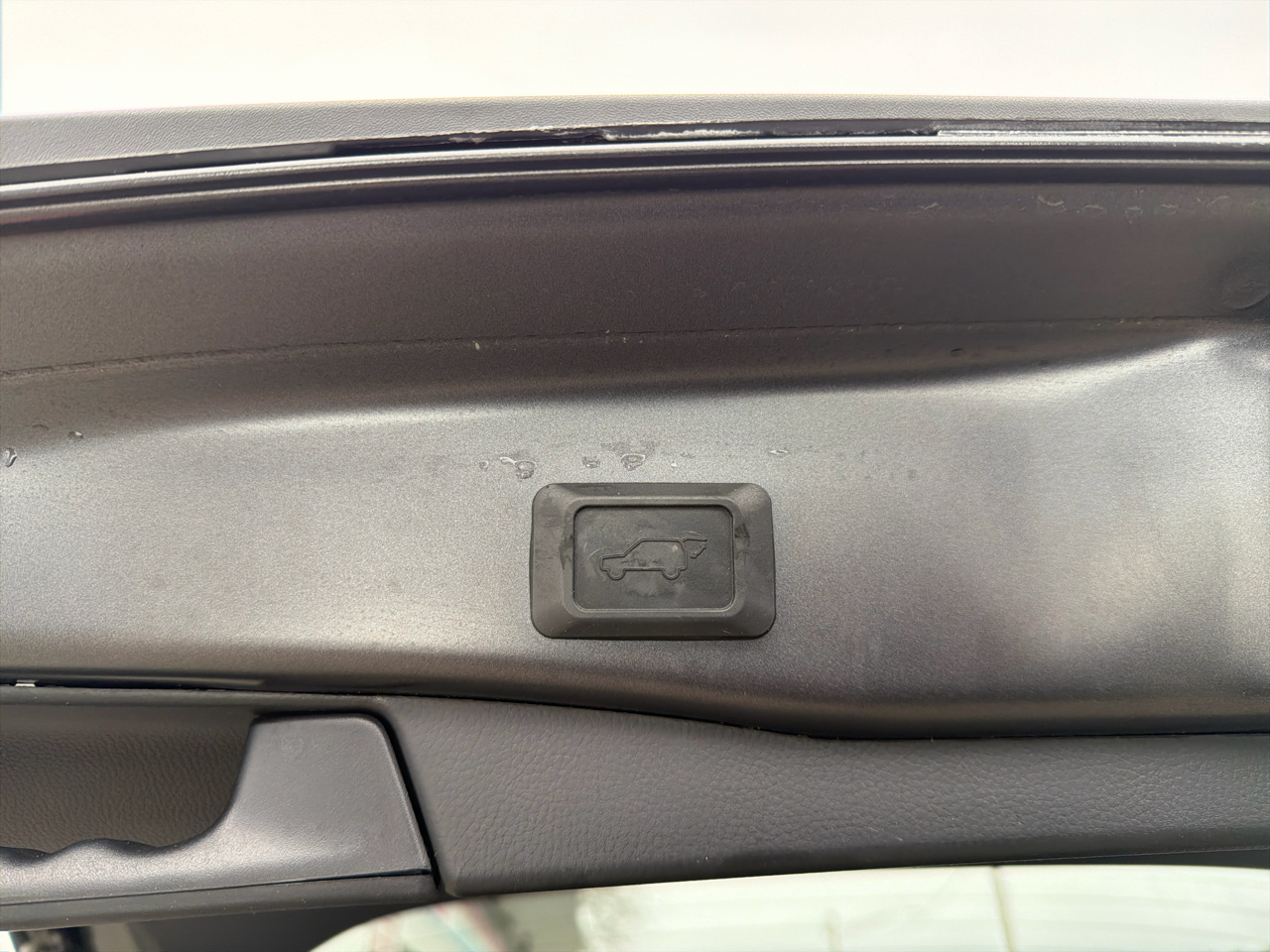 Toyota RAV4 XLE Premium AWD (Natl) 2023