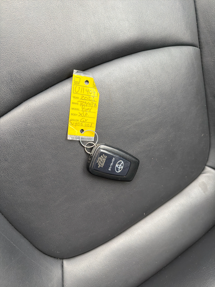 Toyota RAV4 XLE Premium AWD (Natl) 2023