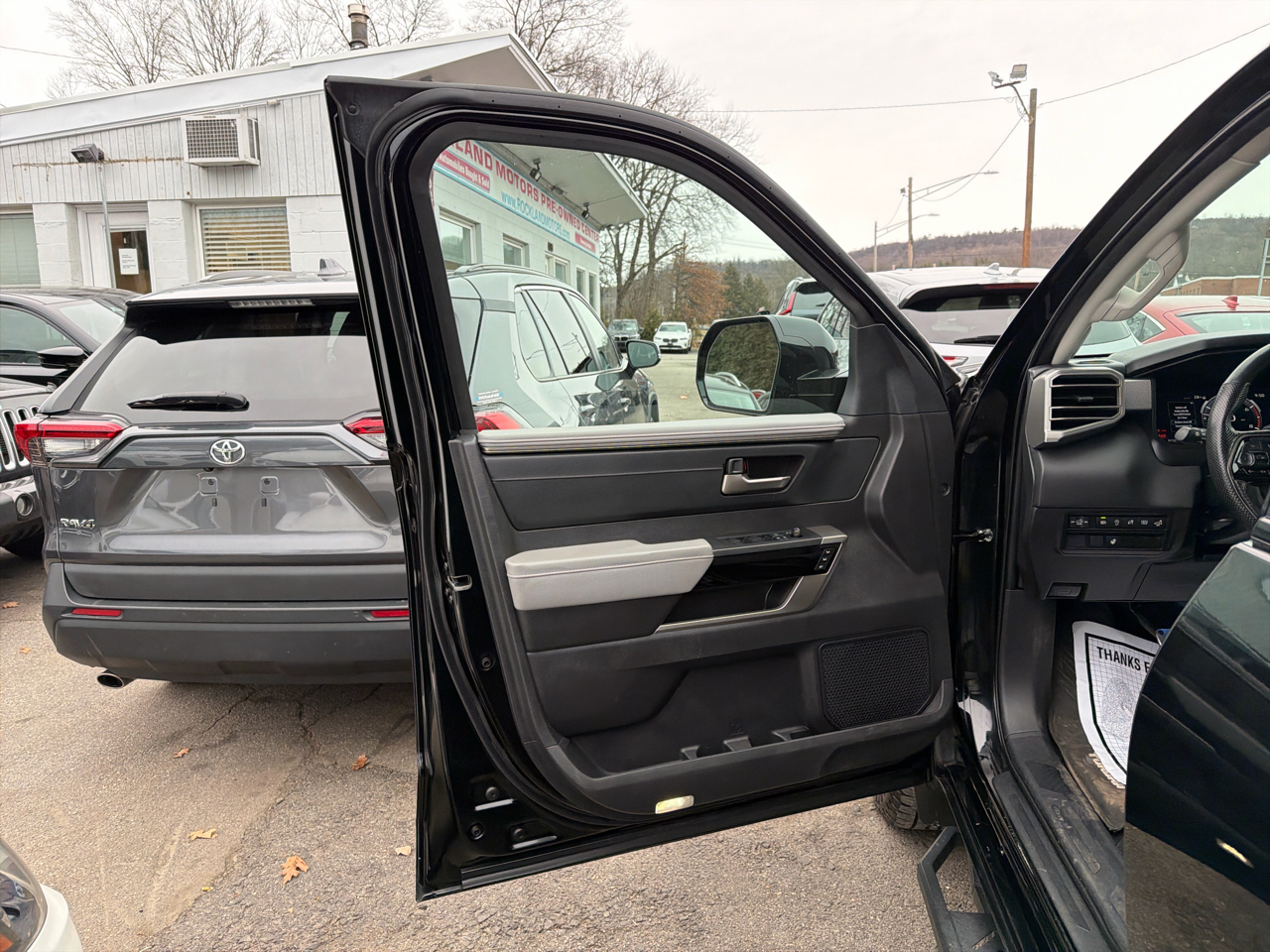 Toyota Tundra 4WD Platinum CrewMax 5.5' Bed (Natl) 2024