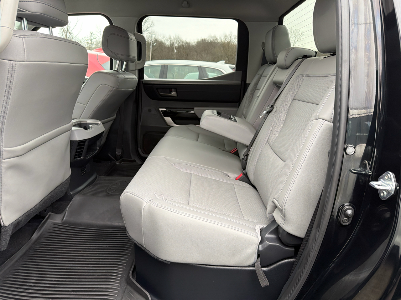 Toyota Tundra 4WD Platinum CrewMax 5.5' Bed (Natl) 2024