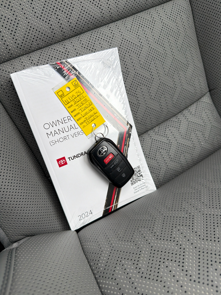 Toyota Tundra 4WD Platinum CrewMax 5.5' Bed (Natl) 2024