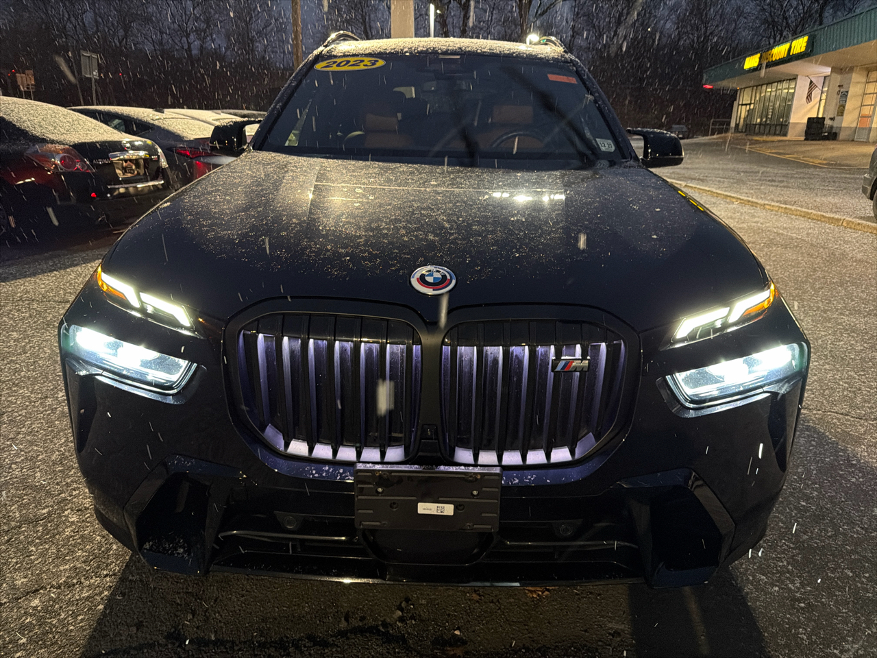 BMW X7 M60i Sports Activity Vehicle 2023