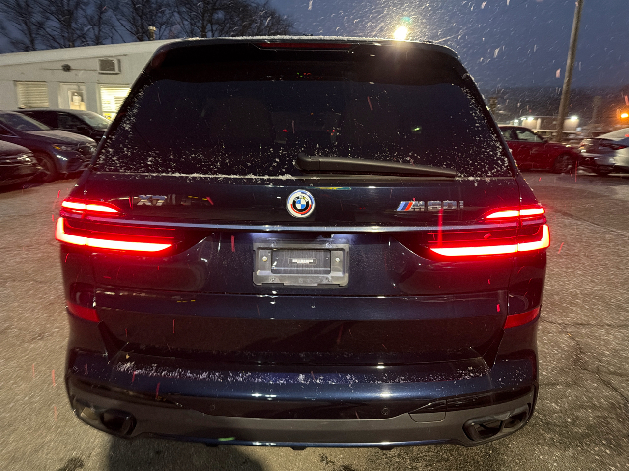 BMW X7 M60i Sports Activity Vehicle 2023