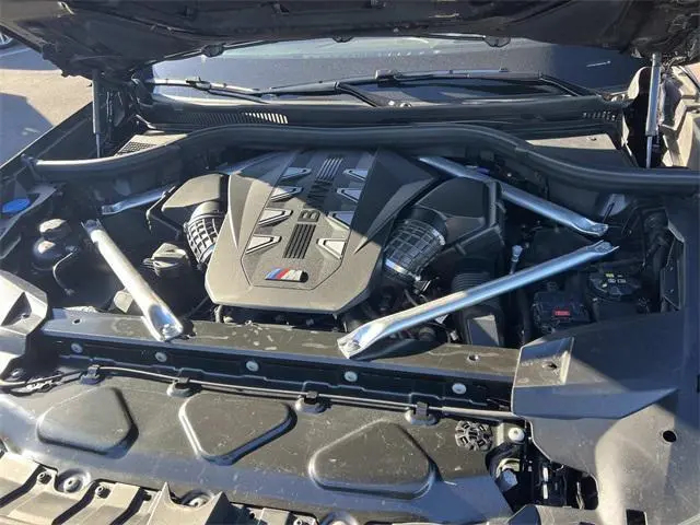 BMW X7 M60i Sports Activity Vehicle 2023