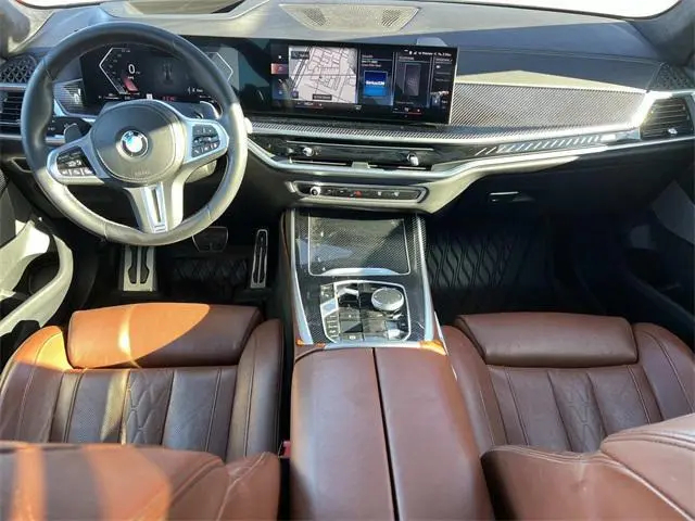 BMW X7 M60i Sports Activity Vehicle 2023