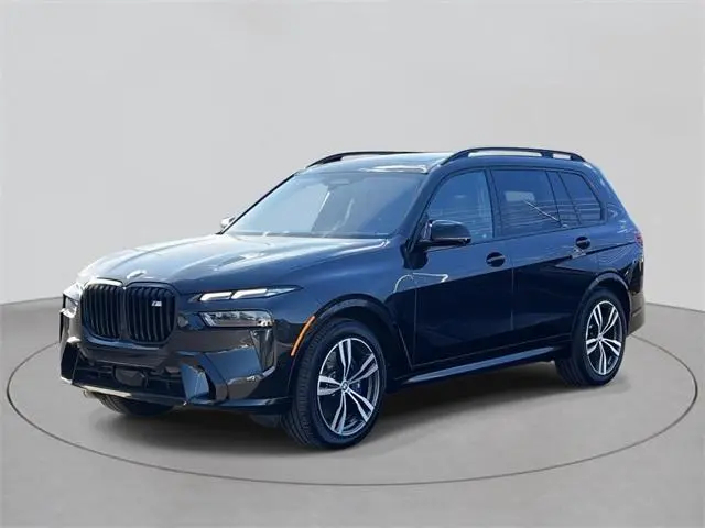 BMW X7 M60i Sports Activity Vehicle 2023