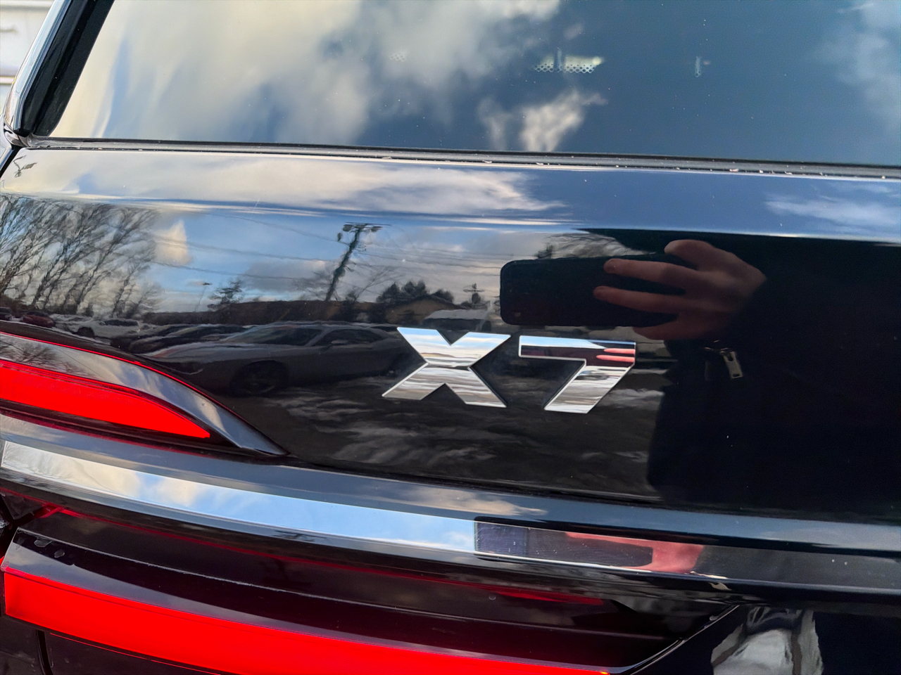 BMW X7 M60i Sports Activity Vehicle 2023