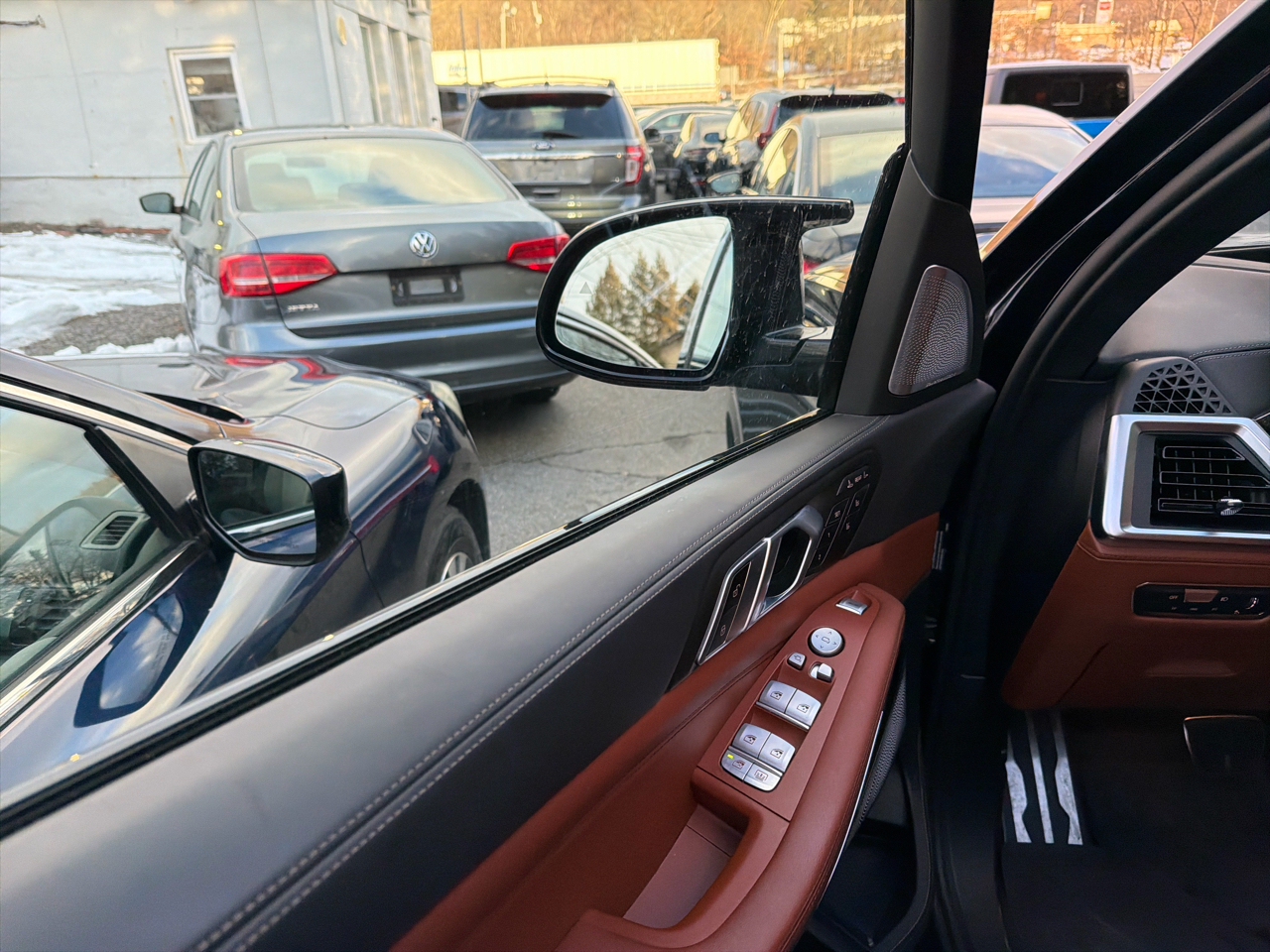 BMW X7 M60i Sports Activity Vehicle 2023