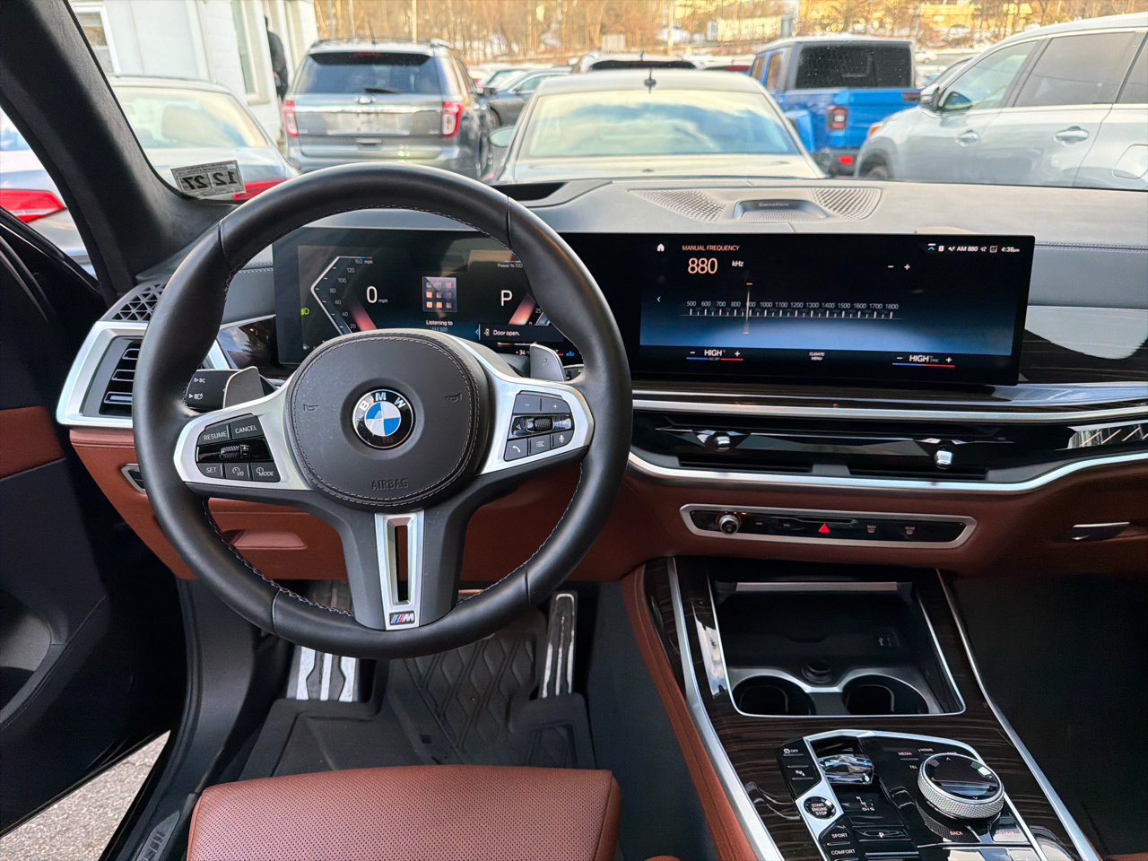 BMW X7 M60i Sports Activity Vehicle 2023