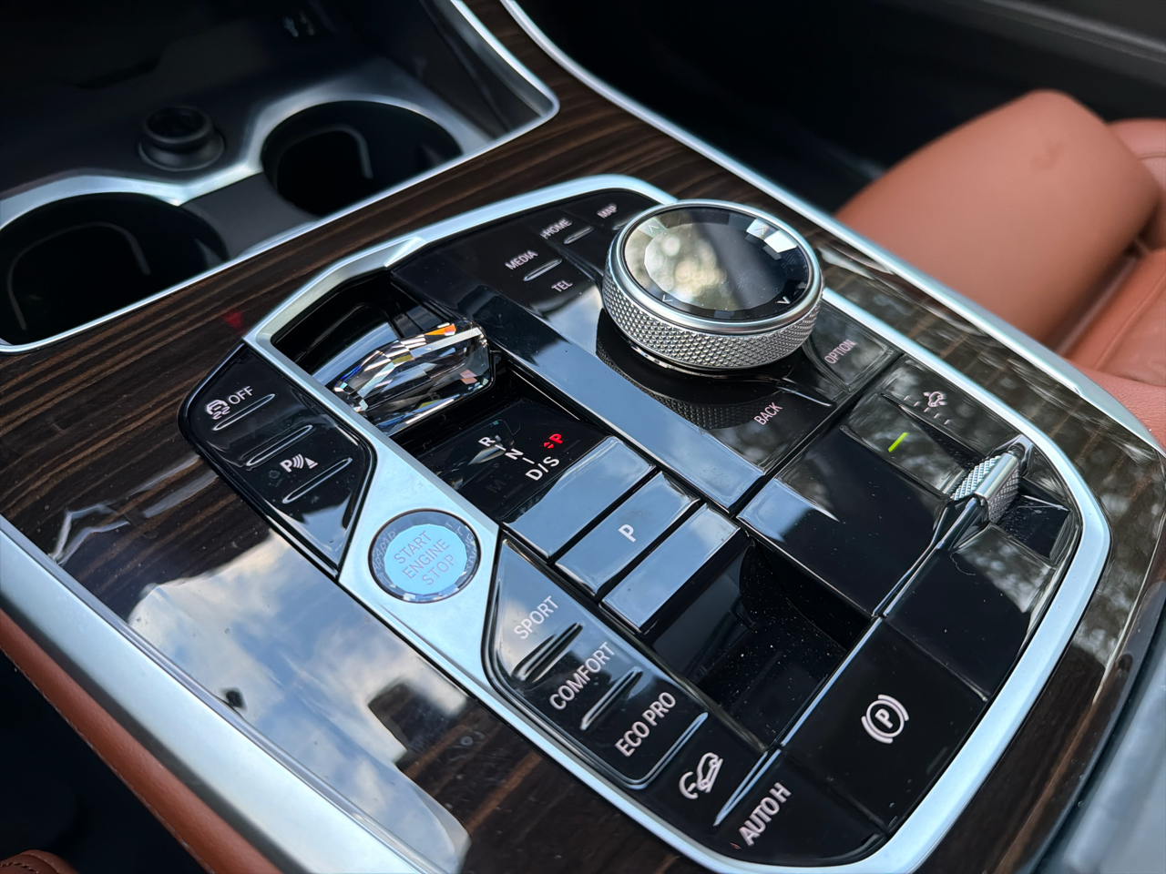 BMW X7 M60i Sports Activity Vehicle 2023