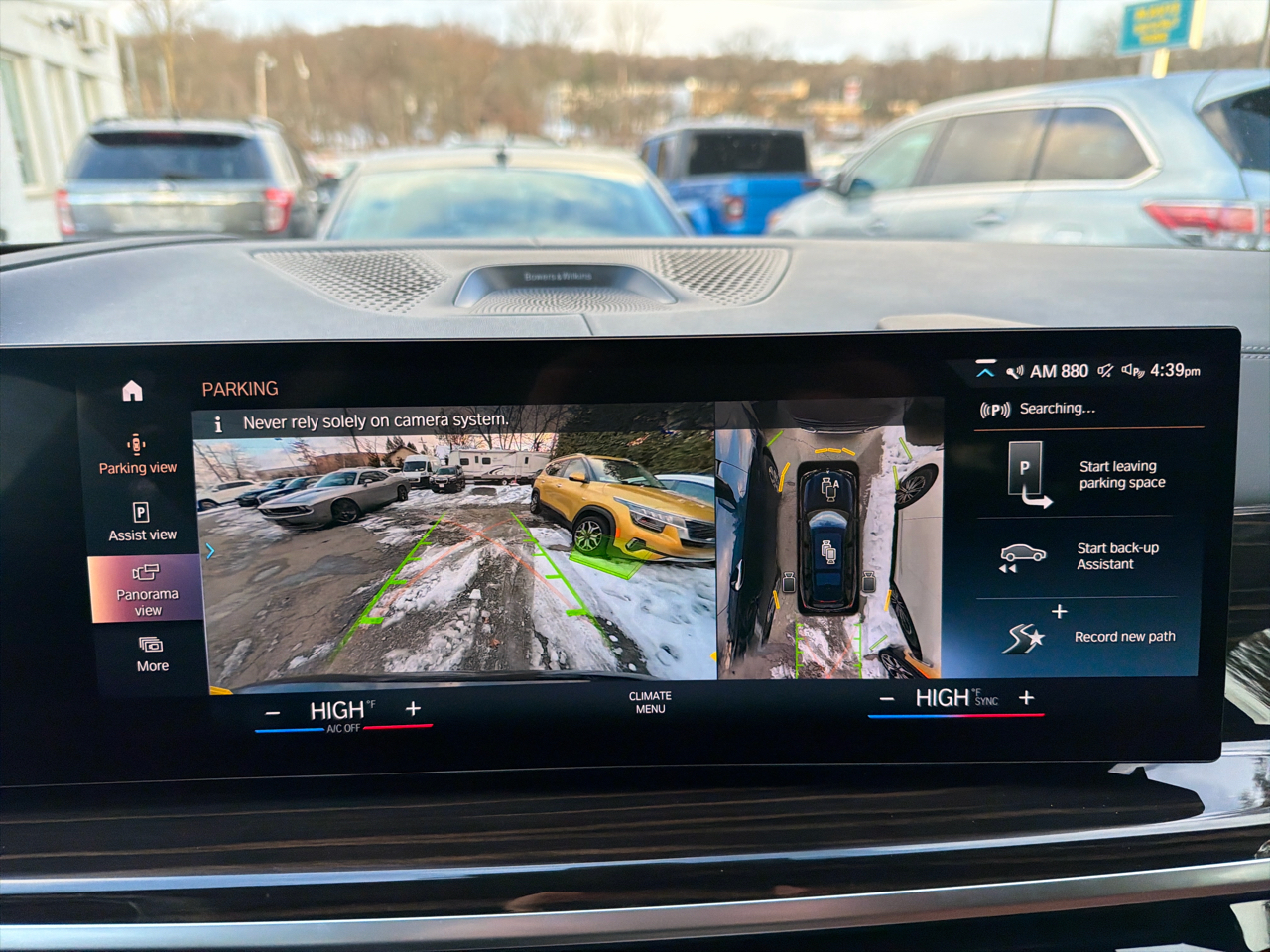 BMW X7 M60i Sports Activity Vehicle 2023