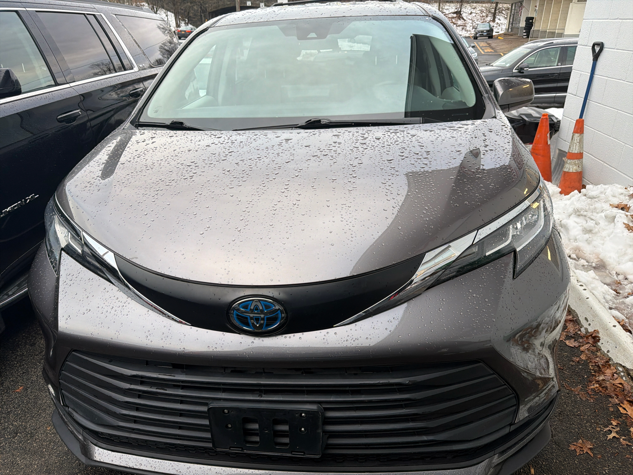 Toyota Sienna LE AWD 8-Passenger (Natl) 2022
