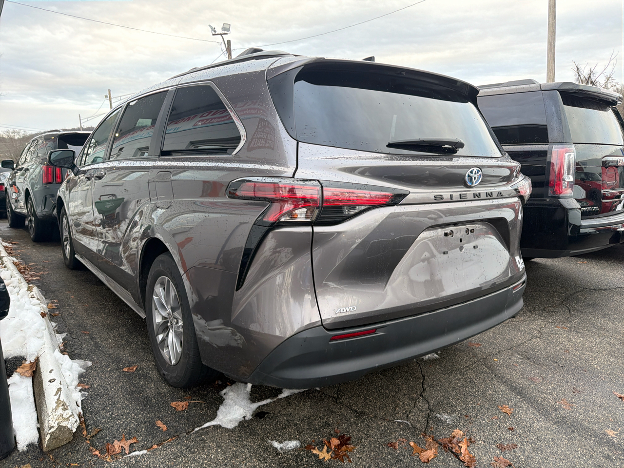 Toyota Sienna LE AWD 8-Passenger (Natl) 2022