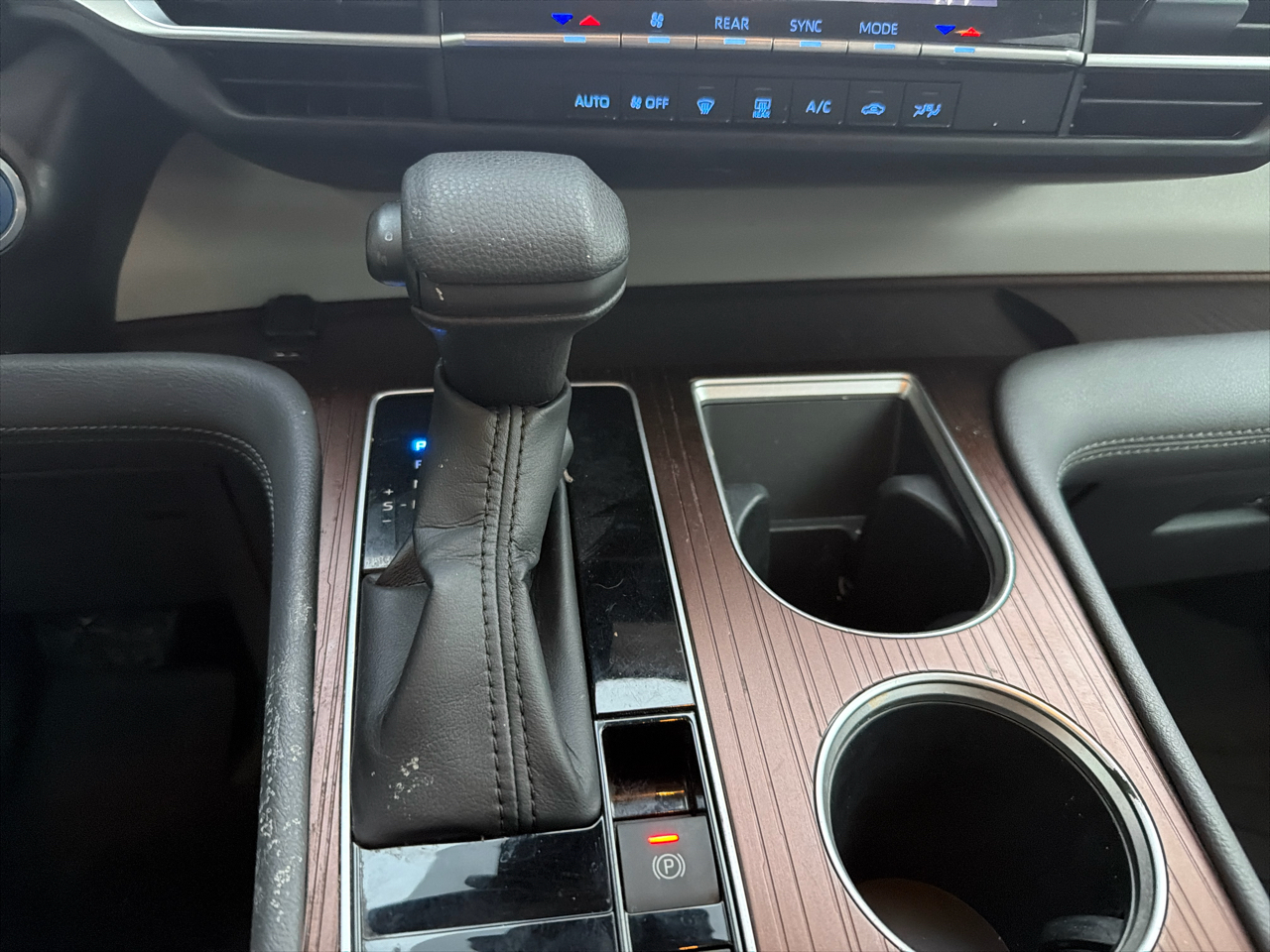 Toyota Sienna LE AWD 8-Passenger (Natl) 2022