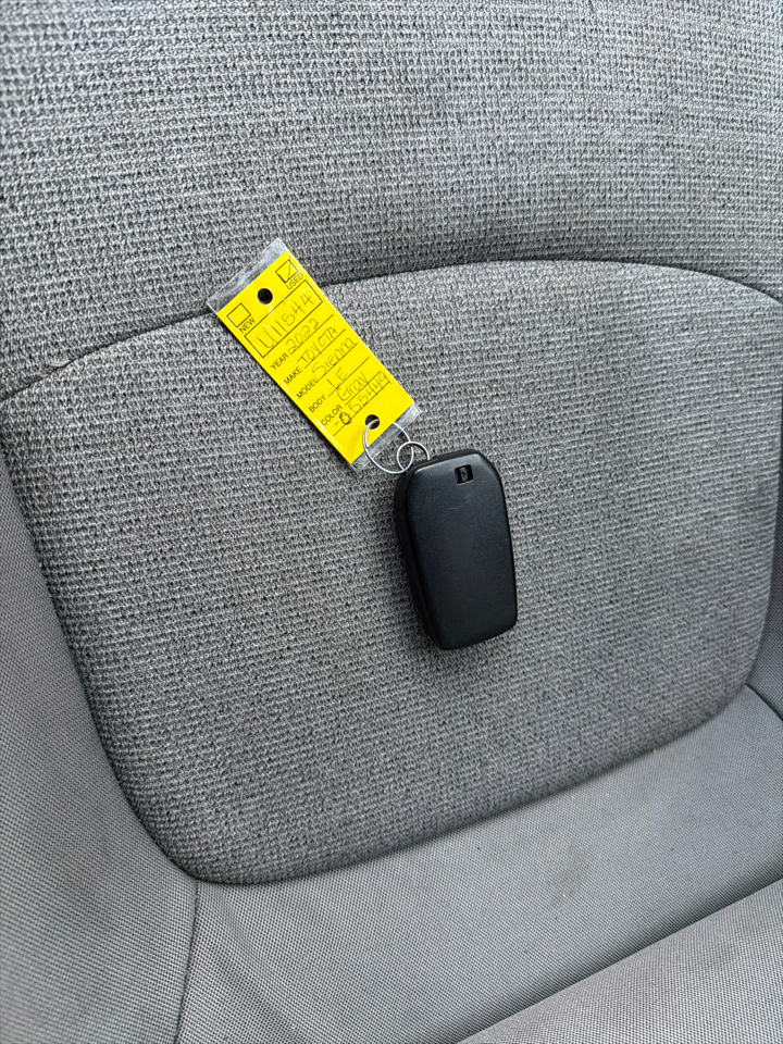 Toyota Sienna LE AWD 8-Passenger (Natl) 2022