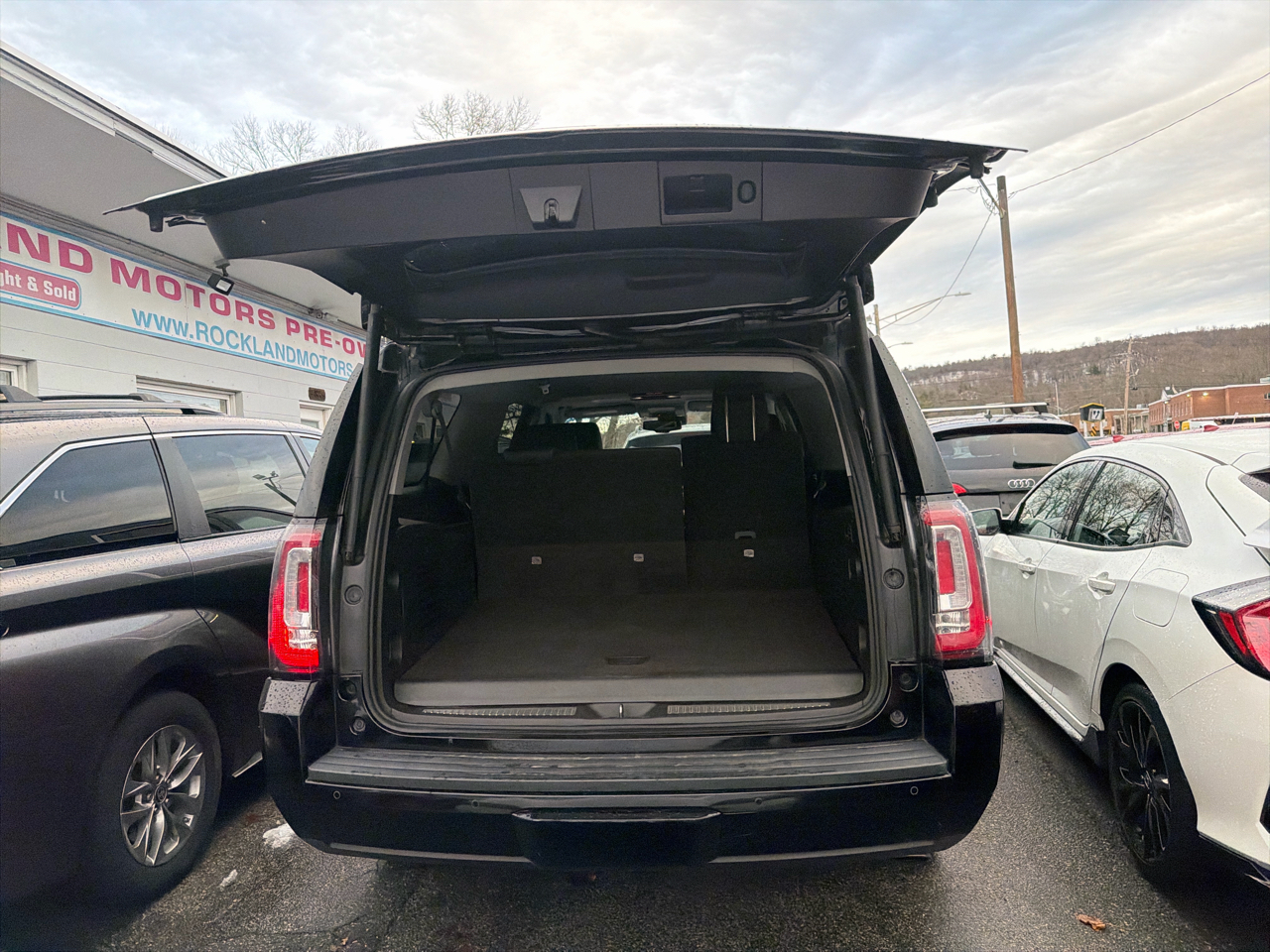 GMC Yukon XL 4WD 4dr SLT 2016