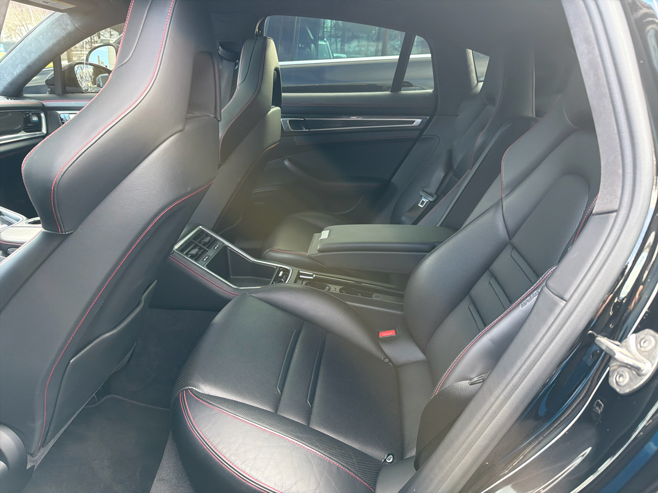 Porsche Panamera GTS AWD 2019