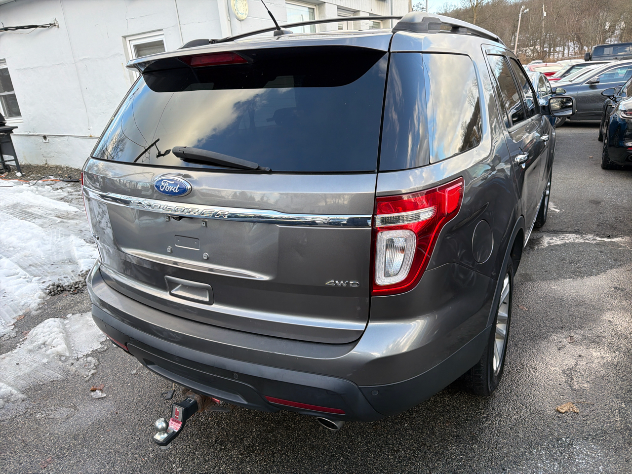 Ford Explorer 4WD 4dr XLT 2011