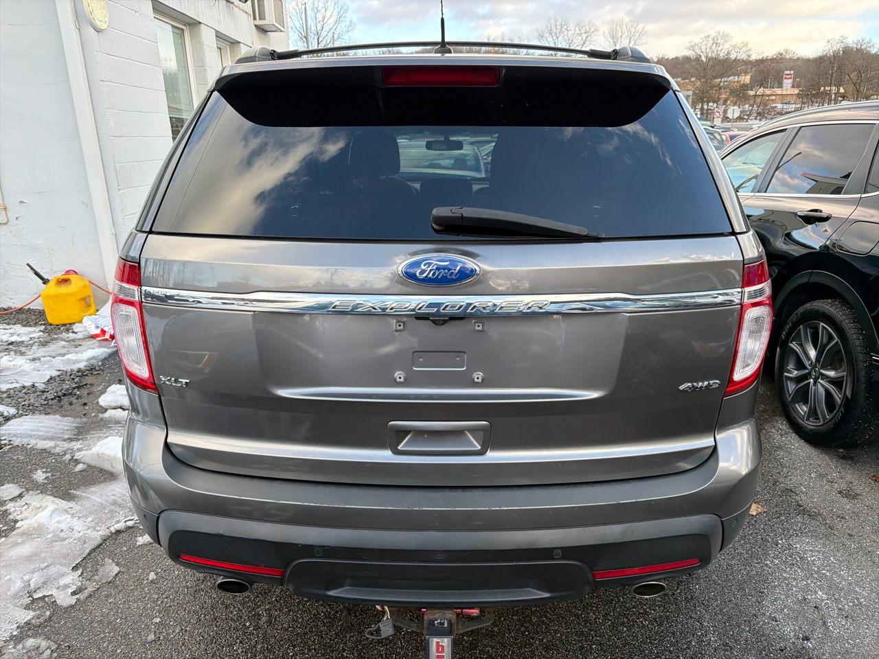 Ford Explorer 4WD 4dr XLT 2011
