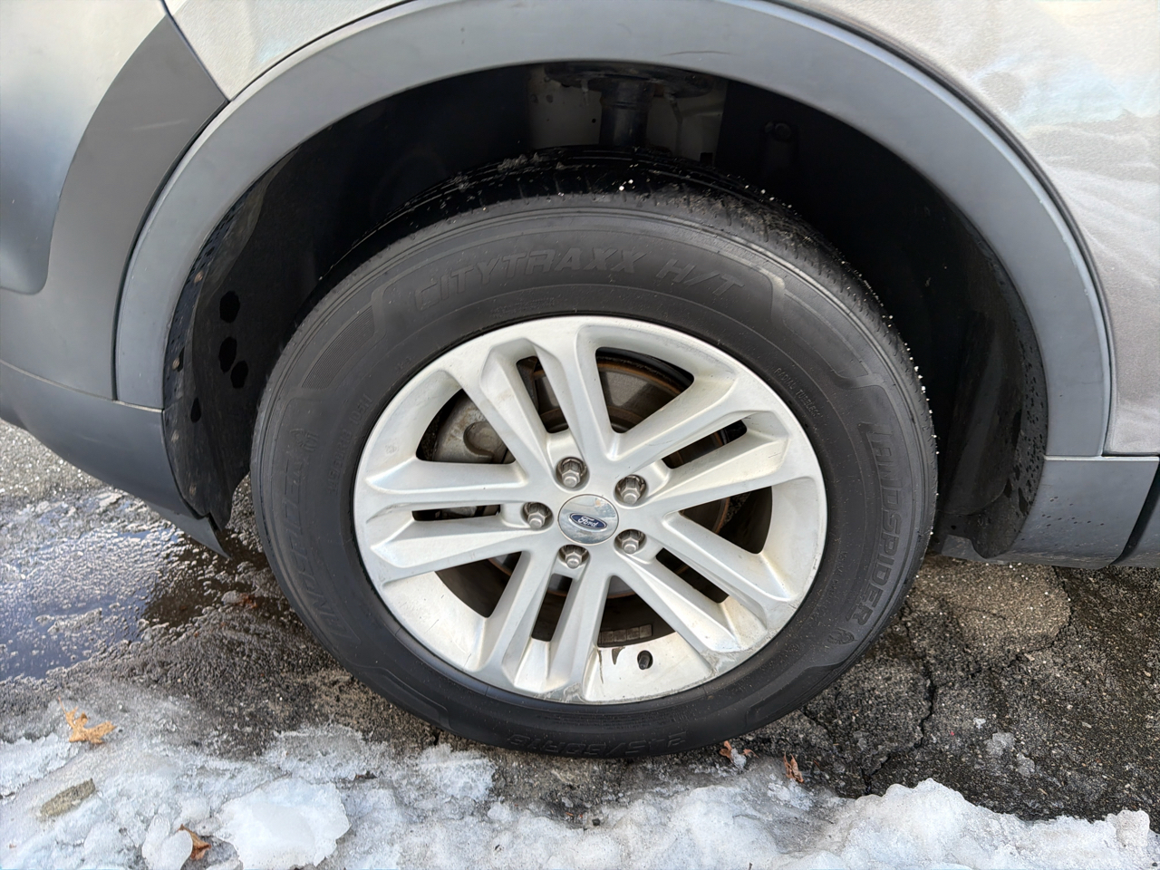 Ford Explorer 4WD 4dr XLT 2011