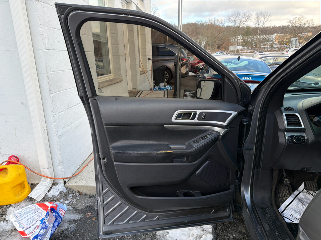 Ford Explorer 4WD 4dr XLT 2011