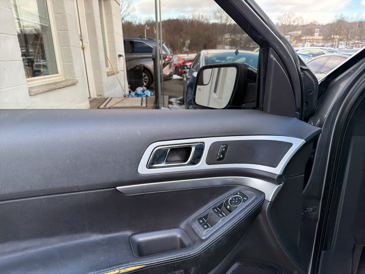 Ford Explorer 4WD 4dr XLT 2011