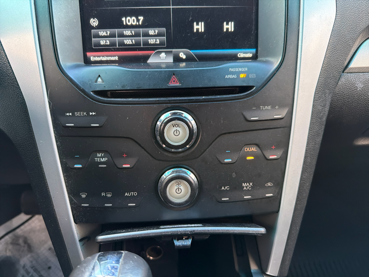 Ford Explorer 4WD 4dr XLT 2011