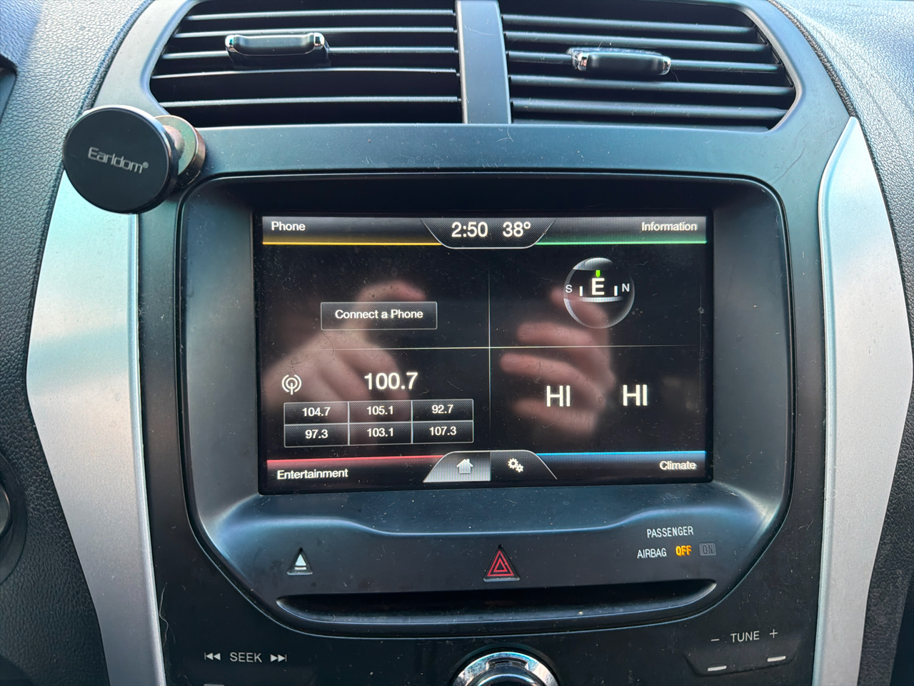 Ford Explorer 4WD 4dr XLT 2011