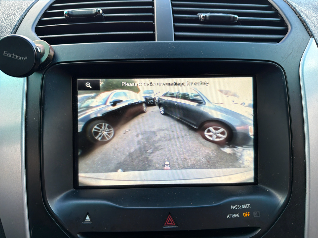 Ford Explorer 4WD 4dr XLT 2011