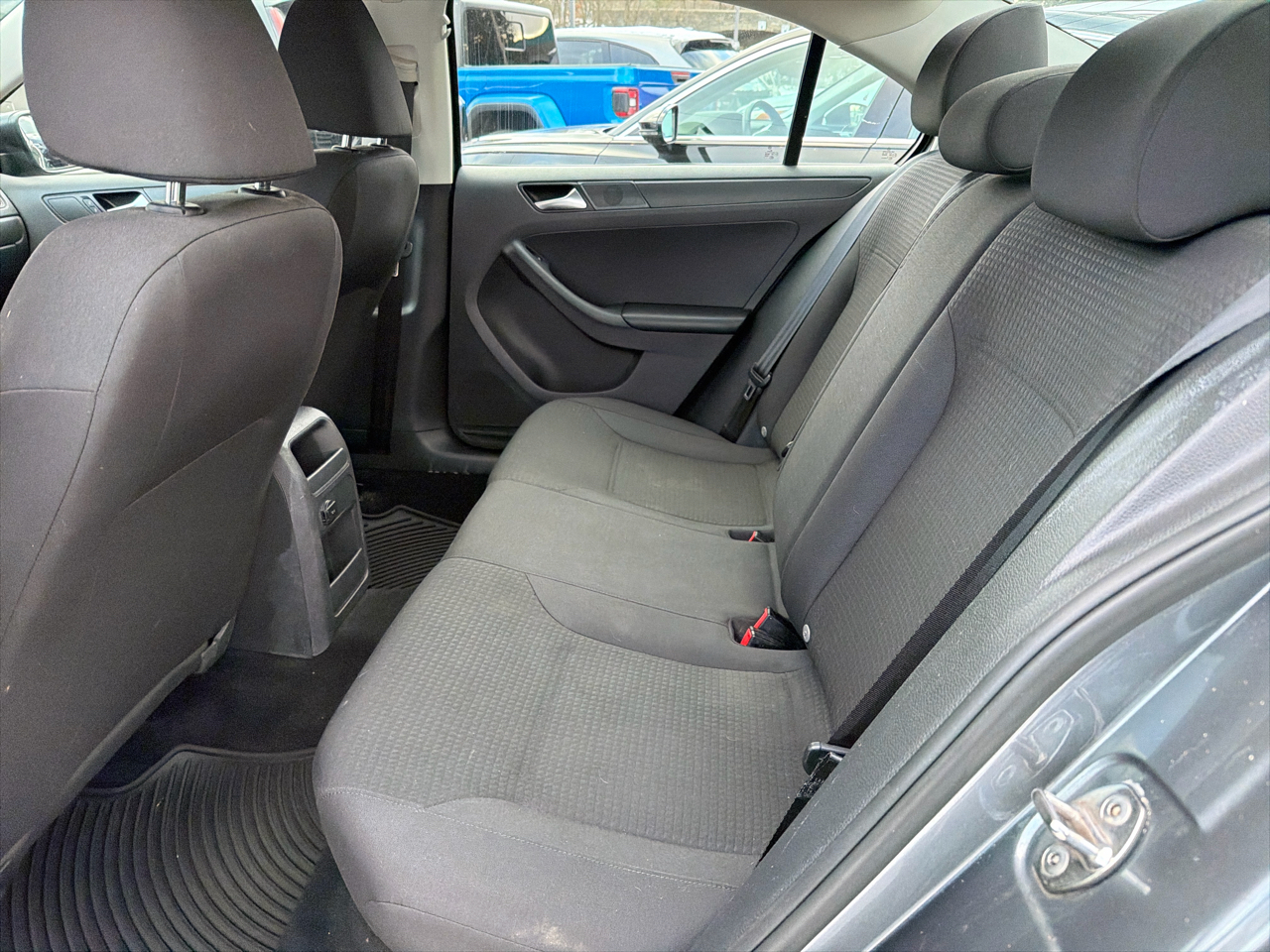 Volkswagen Jetta Sedan 4dr Auto 2.0L S 2015