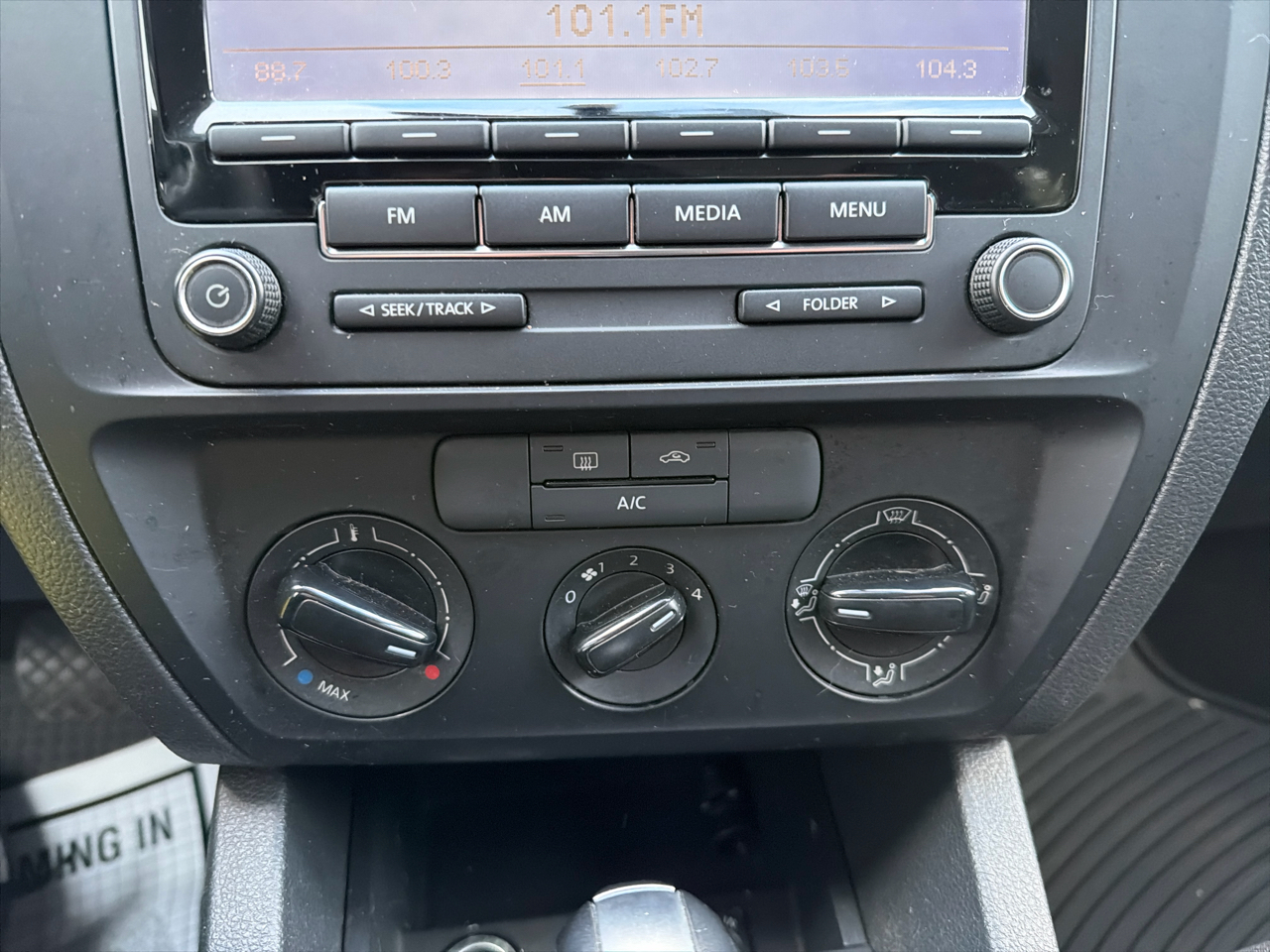 Volkswagen Jetta Sedan 4dr Auto 2.0L S 2015