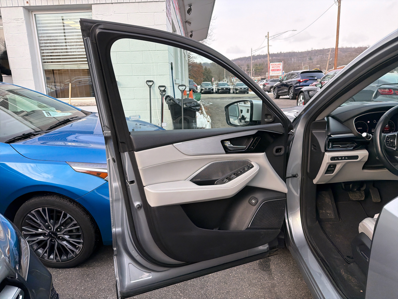 Acura MDX SH-AWD w/Technology Package 2023