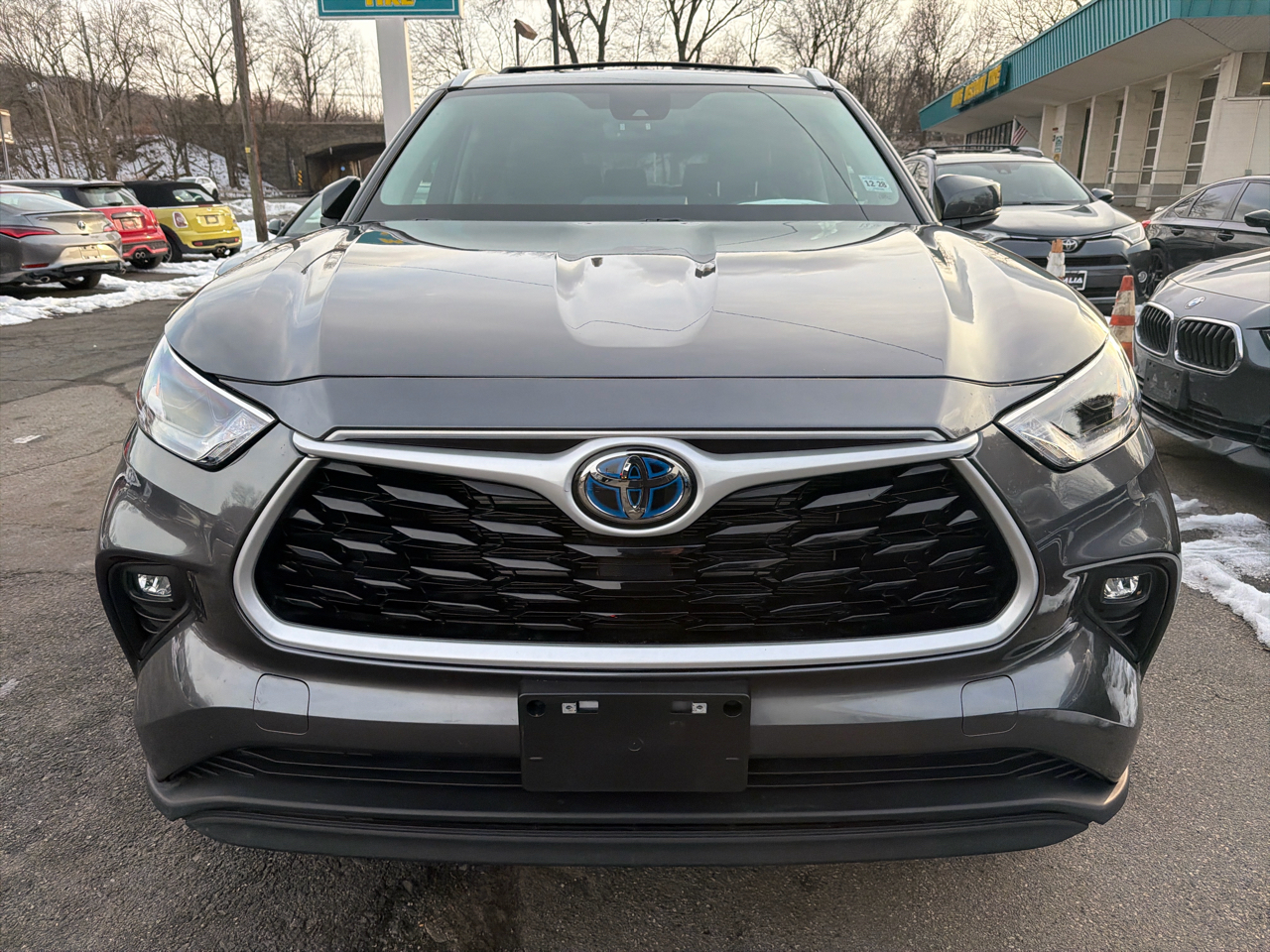Toyota Highlander Hybrid XLE AWD (Natl) 2024