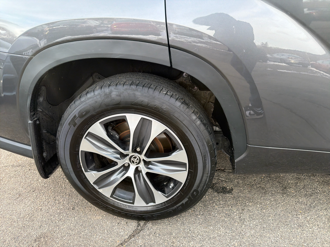 Toyota Highlander Hybrid XLE AWD (Natl) 2024