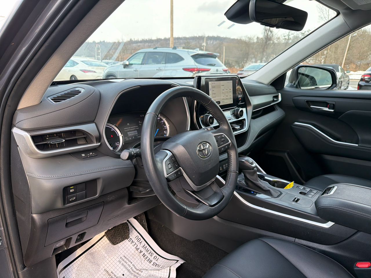 Toyota Highlander Hybrid XLE AWD (Natl) 2024