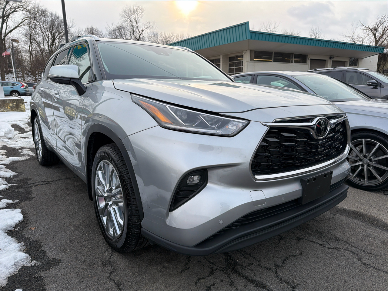 Toyota Highlander Limited AWD (Natl) 2023