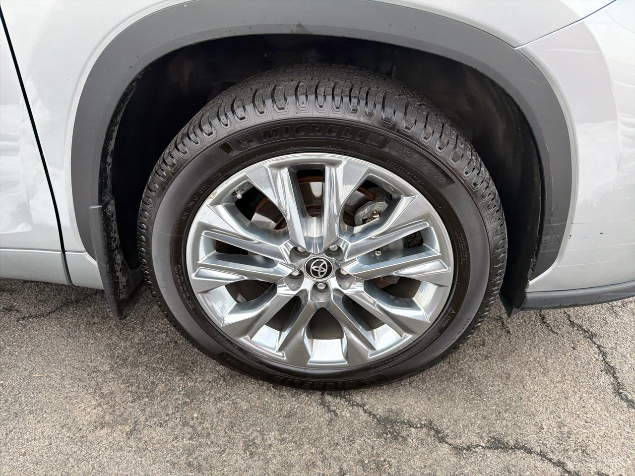 Toyota Highlander Limited AWD (Natl) 2023