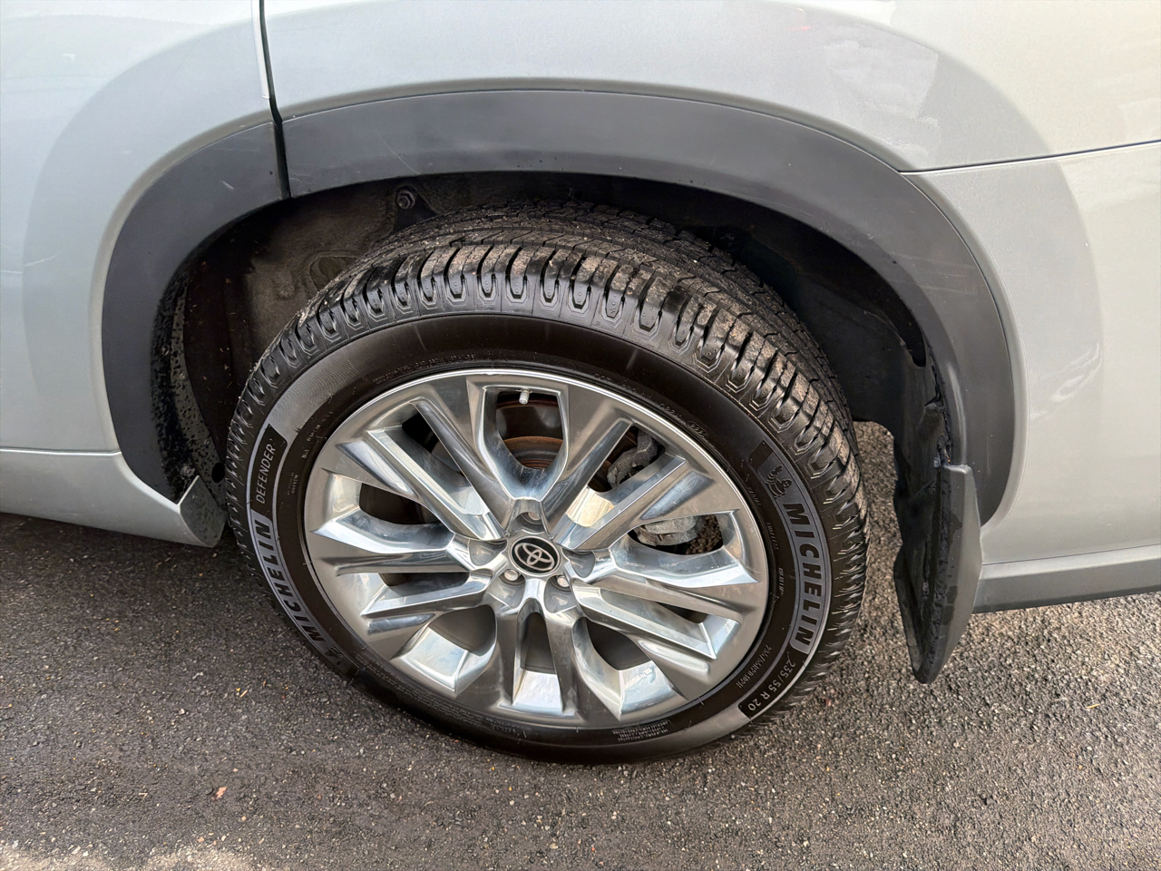 Toyota Highlander Limited AWD (Natl) 2023