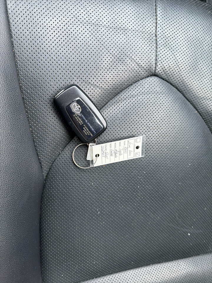 Toyota Highlander Limited AWD (Natl) 2023