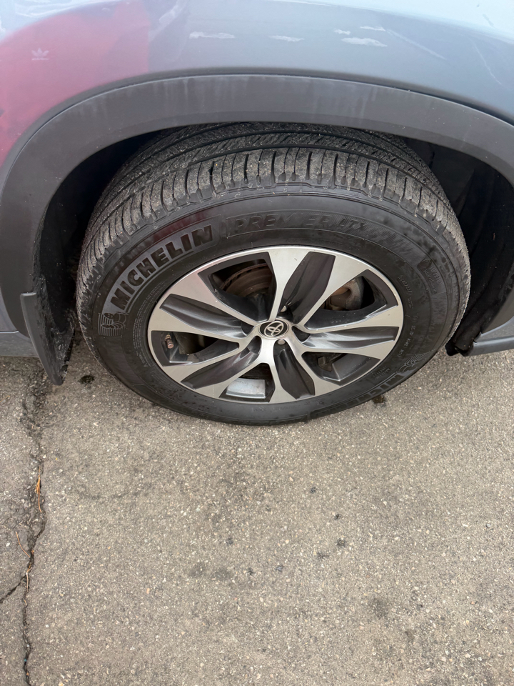 Toyota Highlander XLE AWD (Natl) 2020