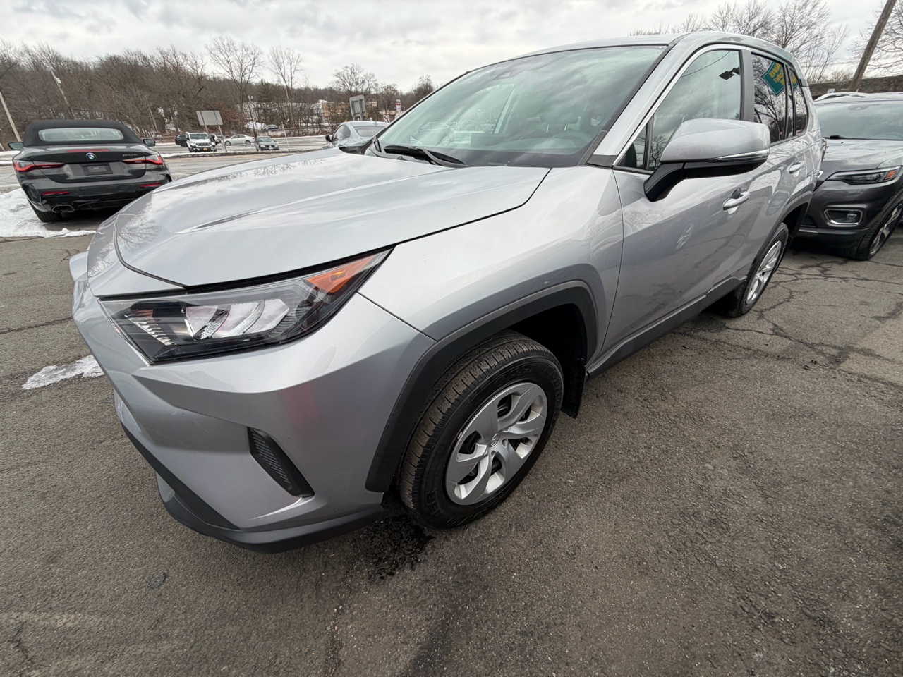 Toyota RAV4 LE AWD (Natl) 2022