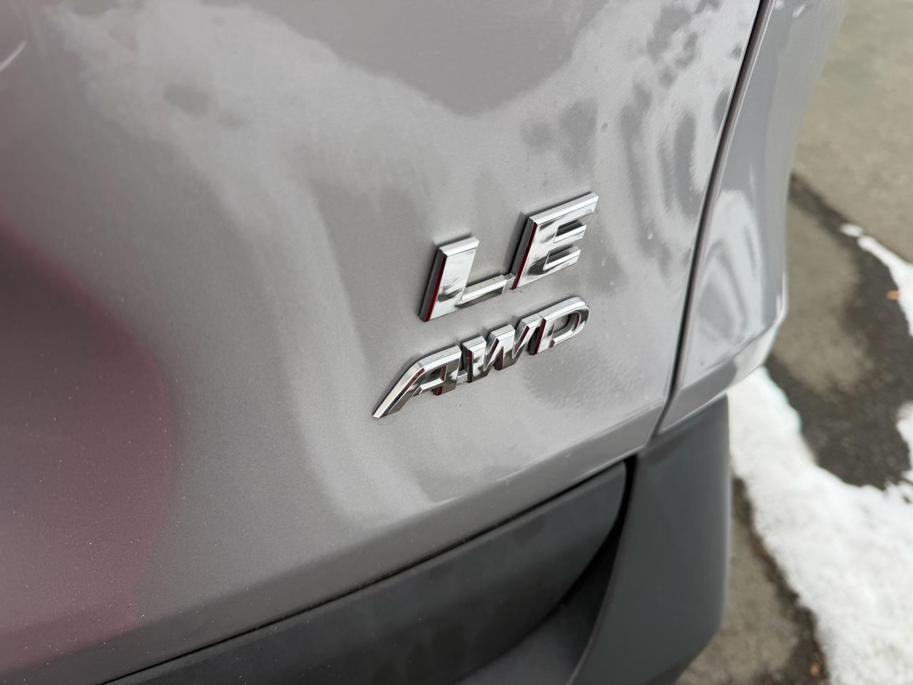 Toyota RAV4 LE AWD (Natl) 2022