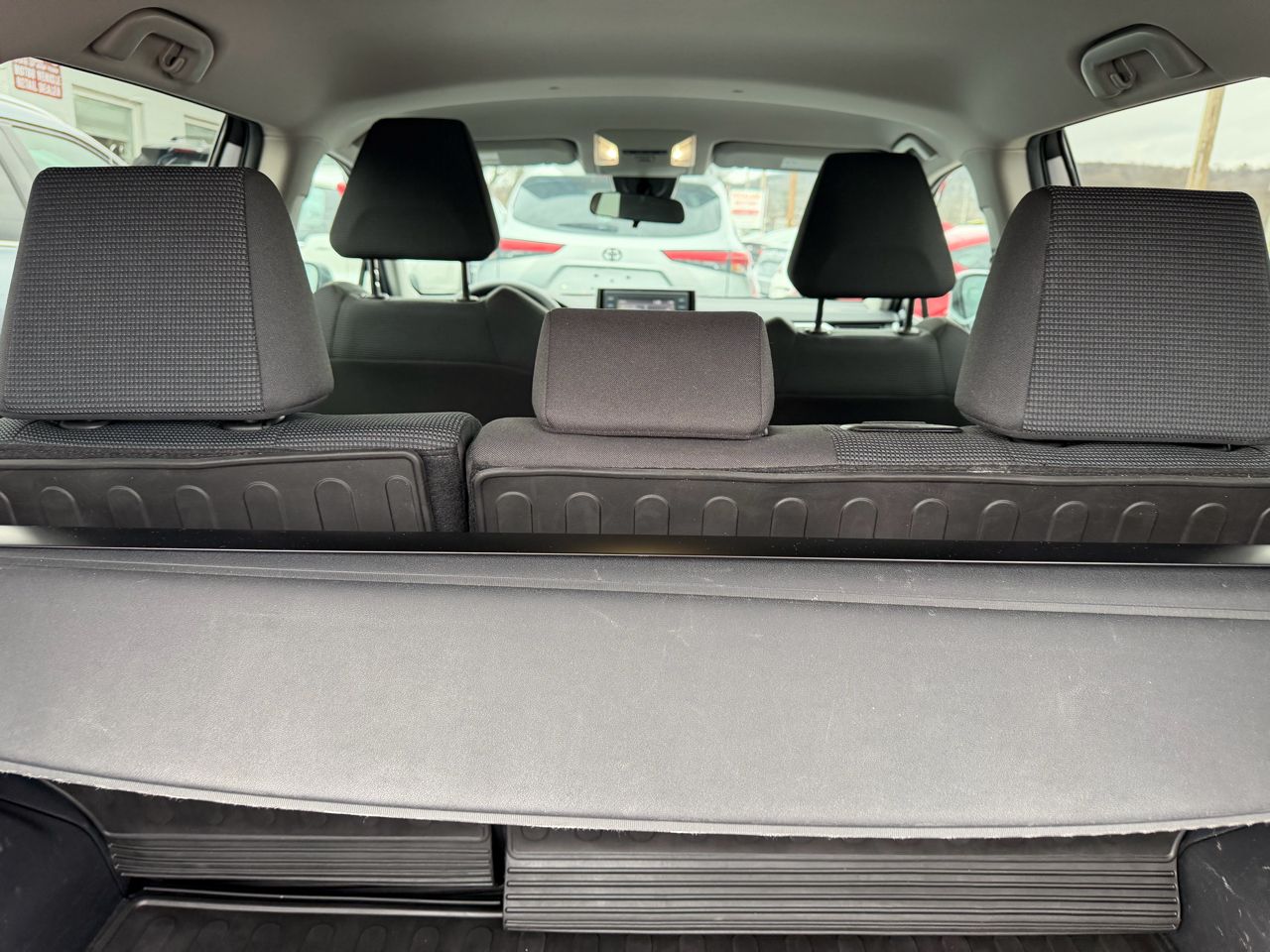 Toyota RAV4 LE AWD (Natl) 2022