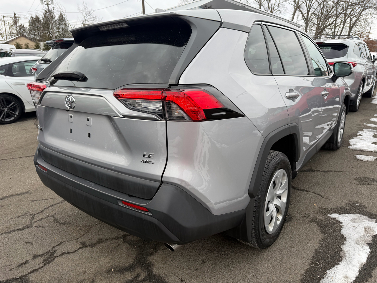 Toyota RAV4 LE AWD (Natl) 2022